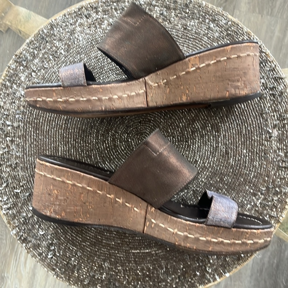 Donald J Pliner Shera Sandals Platform Wedge Metallic Brown straps Cork size 9.5 - Picture 5 of 9
